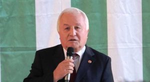 Divan başknından Karaahmet’e övgü