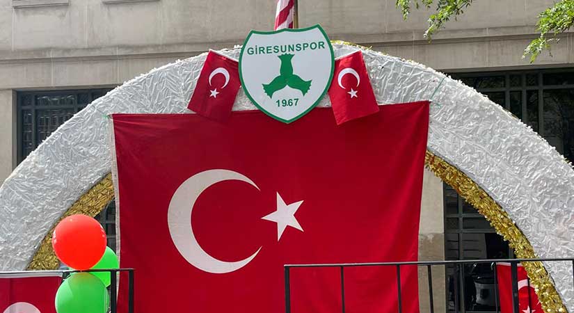Giresunspor, New York Türk Günü yürüyüşünde boy gösterdi