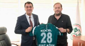 Giresunspor’dan Başkan Köse’ye nezaket ziyareti