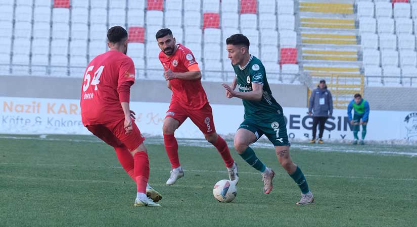 Giresunspor deplasmanda haftalar sonra puan kazandı: 1-1