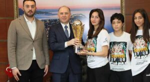 Sanayispor’dan Vali Serdengeçti’ye şampiyonluk ziyareti