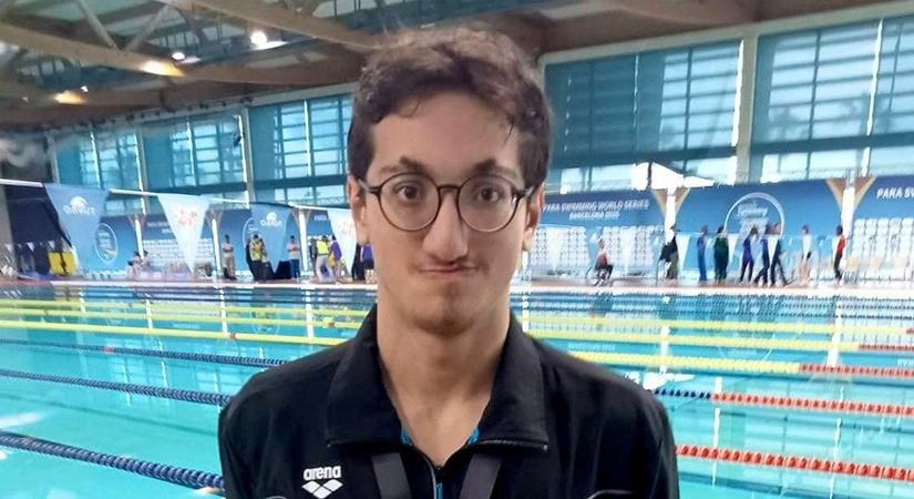 Barcelona’da Türk bayrağını dalgalandırdı