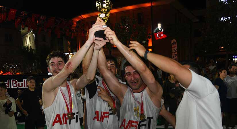 Geleneksel Sokak Basketbolu Turnuvası büyük coşkuya sahne oldu