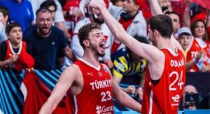 Türkiye 24 yıl sonra Eurobasket finalinde