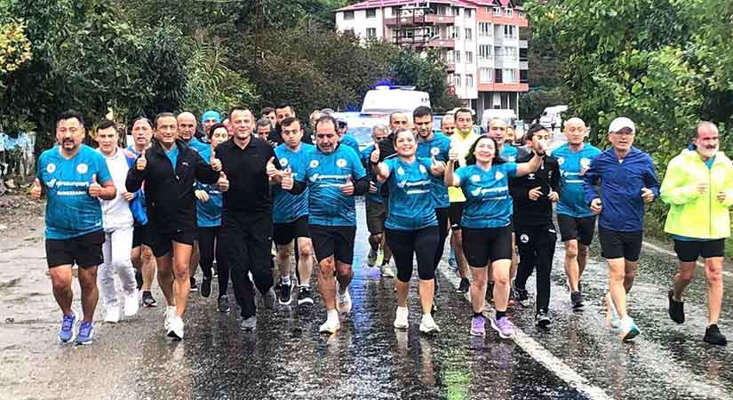“Sağlıklı yaşam için birlikte koşalım” etkinliğine yoğun ilgi