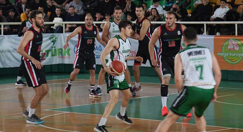 Kerasusspor Son Periyotta Yıkıldı