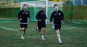 Yeniyolspor ve Batlamaspor sahnede
