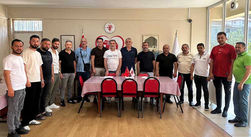 Bulancakspor’da yönetim çıkmadı kulüp divana kaldı