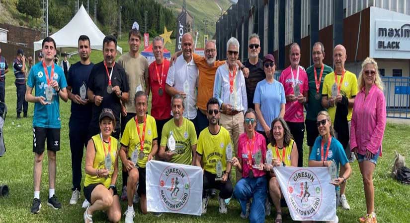 Giresun Maraton Kulübü Palandöken’de kürsüye damga vurdu